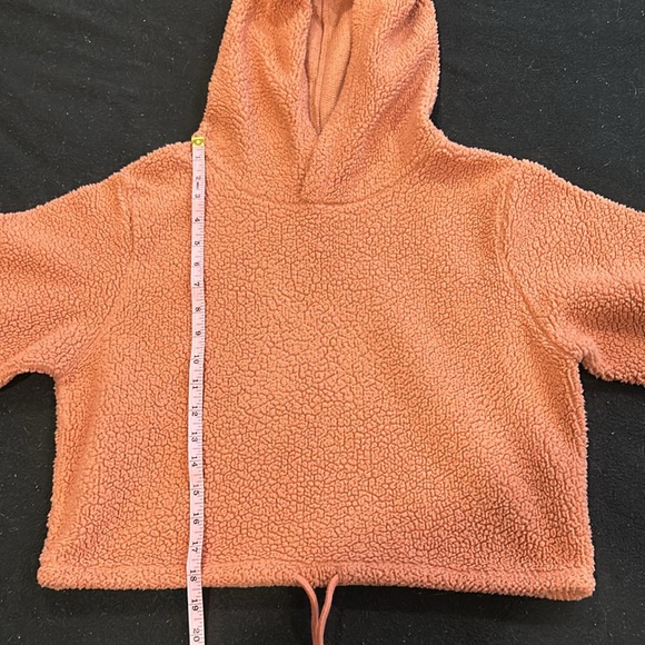 Wild Fable Cropped Coral Hoodie - Picture 5 of 6